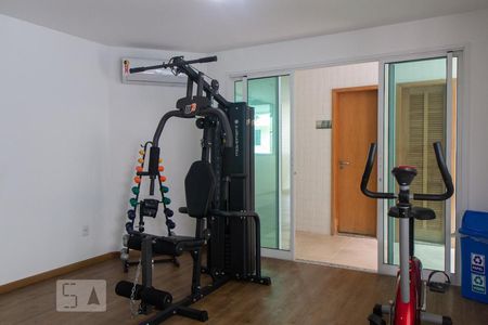 Apartamento à venda com 69m², 2 quartos e 1 vaga Apartamento à venda com 69m², 2 quartos e 1 vagaÁrea comum - Academia