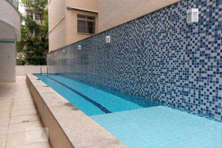 Apartamento à venda com 69m², 2 quartos e 1 vaga Apartamento à venda com 69m², 2 quartos e 1 vagaÁrea comum - Piscina