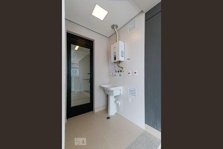 Apartamento para alugar com 71m², 2 quartos e 1 vagaÁrea de serviço