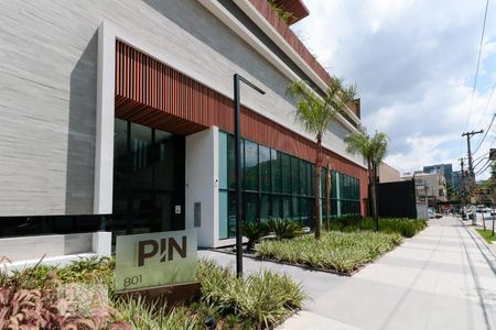 Apartamento para alugar com 71m², 2 quartos e 1 vagaFachada