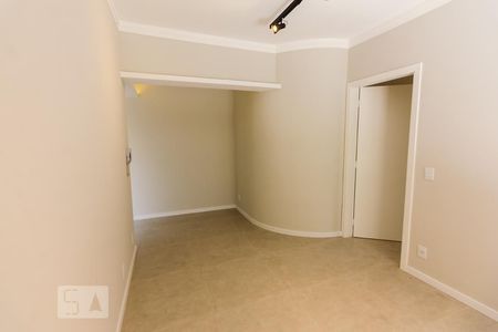 Sala de kitnet/studio para alugar com 1 quarto, 40m² em Alto de Pinheiros, São Paulo