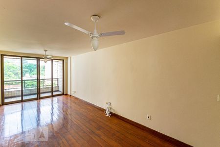 Sala de apartamento para alugar com 2 quartos, 70m² em São Domingos, Niterói