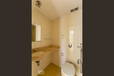 Banheiro Social de apartamento para alugar com 2 quartos, 70m² em São Domingos, Niterói