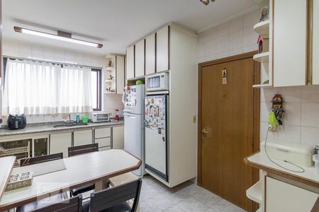 Apartamento à venda com 170m², 4 quartos e 2 vagasCozinha