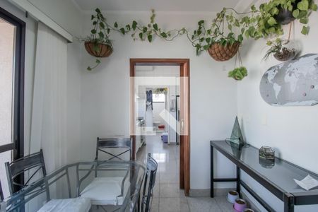 Apartamento à venda com 190m², 3 quartos e 4 vagasCopa