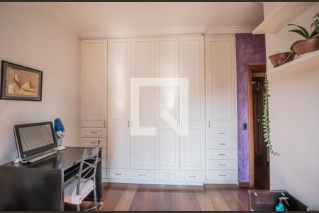 Apartamento à venda com 190m², 3 quartos e 4 vagasQuarto 2