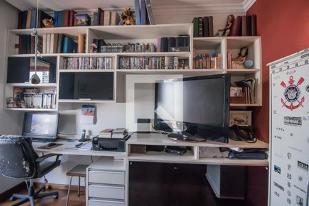 Apartamento à venda com 190m², 3 quartos e 4 vagasQuarto 4