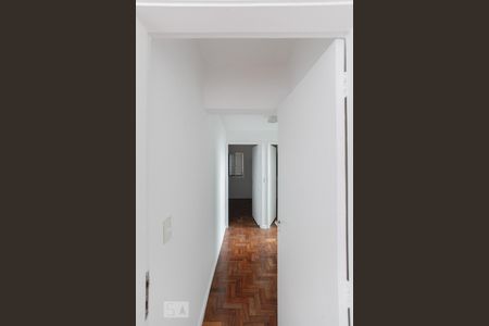 Corredor  de apartamento à venda com 3 quartos, 105m² em Vila Clementino, São Paulo