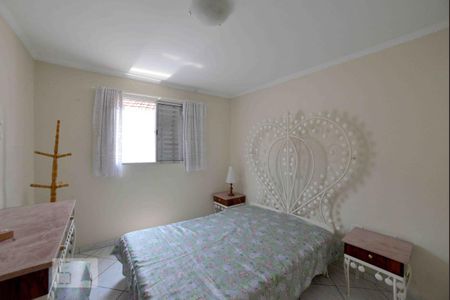 Casa para alugar com 220m², 6 quartos e 2 vagas Casa para alugar com 220m², 6 quartos e 2 vagasQuarto 1 Casa 2