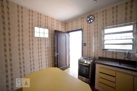 Casa para alugar com 220m², 6 quartos e 2 vagas Casa para alugar com 220m², 6 quartos e 2 vagasCozinha Casa 1