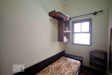 Casa para alugar com 220m², 6 quartos e 2 vagas Casa para alugar com 220m², 6 quartos e 2 vagasQuarto 3 Casa 1