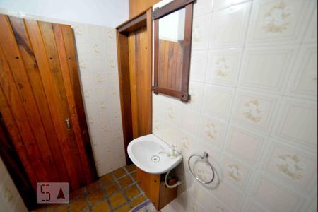 Casa para alugar com 220m², 6 quartos e 2 vagas Casa para alugar com 220m², 6 quartos e 2 vagasLavabo