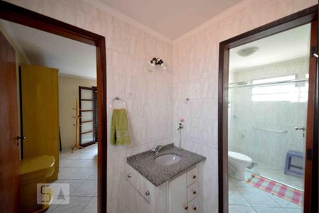 Casa para alugar com 220m², 6 quartos e 2 vagas Casa para alugar com 220m², 6 quartos e 2 vagasCirculação