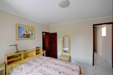 Casa para alugar com 220m², 6 quartos e 2 vagas Casa para alugar com 220m², 6 quartos e 2 vagasQuarto 2 Casa 2
