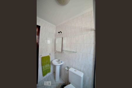 Casa para alugar com 220m², 6 quartos e 2 vagas Casa para alugar com 220m², 6 quartos e 2 vagasBanheiro Social