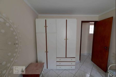 Casa para alugar com 220m², 6 quartos e 2 vagas Casa para alugar com 220m², 6 quartos e 2 vagasQuarto 1 Casa 2