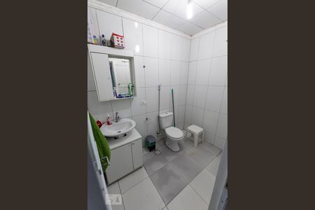 Casa à venda com 100m², 2 quartos e sem vaga2o. Andar - Banheiro 