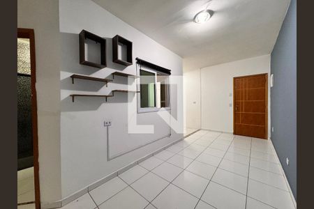 Sala de apartamento para alugar com 2 quartos, 55m² em Jardim Silvana, Santo André