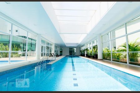 Apartamento para alugar com 48m², 1 quarto e 1 vaga Apartamento para alugar com 48m², 1 quarto e 1 vagaÁrea comum - Piscina 2