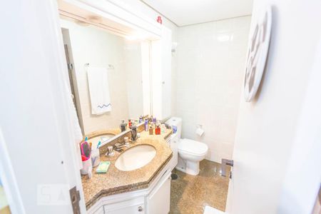 Apartamento à venda com 207m², 3 quartos e 4 vagasBanheiro da Suíte 1