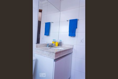 Casa à venda com 137m², 3 quartos e 2 vagasBanheiro da Suíte