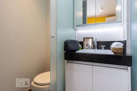 Banheiro de apartamento para alugar com 1 quarto, 32m² em Vila Olímpia, São Paulo