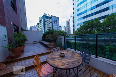 Apartamento à venda com 100m², 2 quartos e 1 vagaSacada