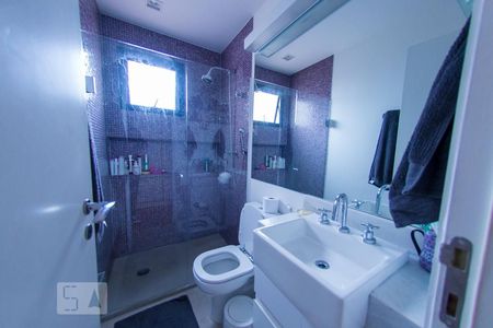 Apartamento à venda com 100m², 2 quartos e 1 vagaBanheiro da Suíte