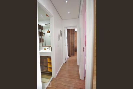 Apartamento para alugar com 47m², 2 quartos e 1 vagaCorredor