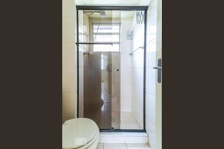 Banheiro de apartamento à venda com 2 quartos, 50m² em Taquara, Rio de Janeiro