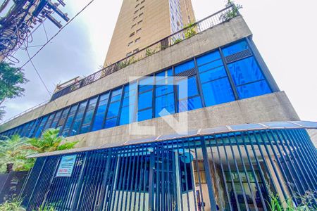 Apartamento para alugar com 85m², 2 quartos e 1 vagaFachada