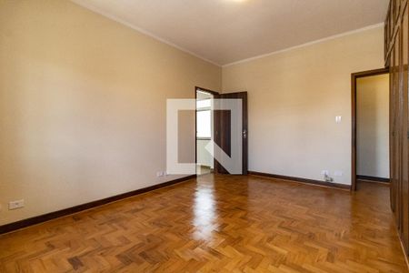 Casa à venda com 200m², 3 quartos e 3 vagasSuíte