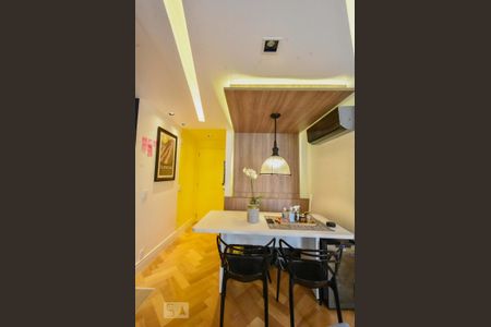 Apartamento à venda com 56m², 1 quarto e 1 vagaSala de Jantar