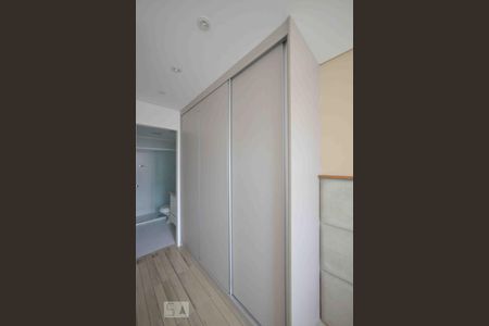 Apartamento para alugar com 42m², 1 quarto e 1 vagaQuarto - Armários