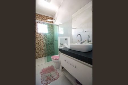 Casa à venda com 250m², 3 quartos e 3 vagasBanheiro Suíte 3