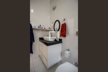 Casa à venda com 250m², 3 quartos e 3 vagasBanheiro Suíte 1