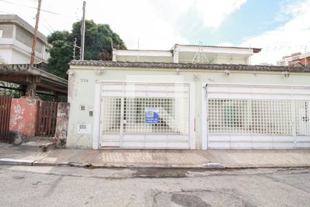 Casa à venda com 250m², 3 quartos e 3 vagasFachada