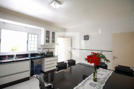 Casa à venda com 250m², 3 quartos e 3 vagasCozinha