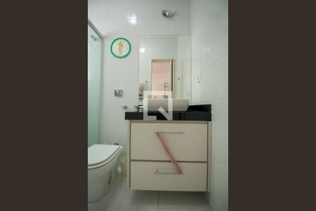 Casa à venda com 250m², 3 quartos e 3 vagasBanheiro Suíte 2