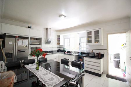 Casa à venda com 250m², 3 quartos e 3 vagasCozinha