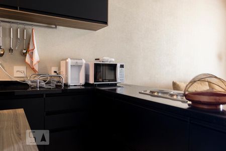Cozinha de apartamento para alugar com 1 quarto, 61m² em Itaim Bibi, São Paulo