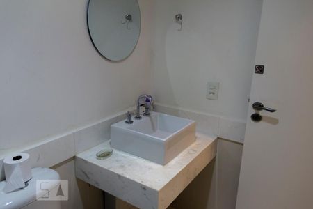 Apartamento para alugar com 61m², 1 quarto e 1 vaga Apartamento para alugar com 61m², 1 quarto e 1 vagaBanheiro da Suíte