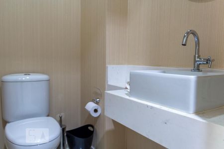 Lavabo de apartamento para alugar com 1 quarto, 61m² em Itaim Bibi, São Paulo