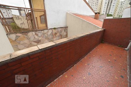 Casa à venda com 320m², 3 quartos e 2 vagas Casa à venda com 320m², 3 quartos e 2 vagasVaranda