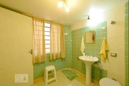 Casa à venda com 320m², 3 quartos e 2 vagas Casa à venda com 320m², 3 quartos e 2 vagasBanheiro 2