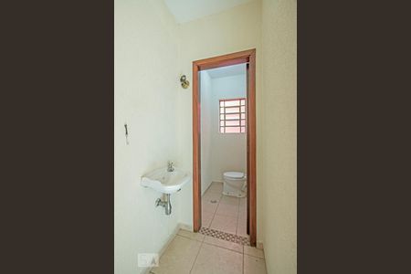 Lavatório e Lavabo de casa à venda com 4 quartos, 180m² em Jardim Aeroporto, São Paulo