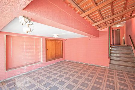 Casa à venda com 180m², 4 quartos e 2 vagasGaragem