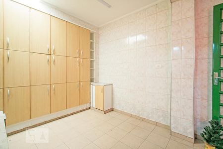 Casa à venda com 180m², 4 quartos e 2 vagasLavanderia