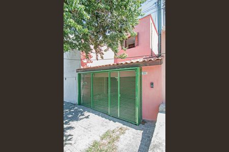 Casa à venda com 180m², 4 quartos e 2 vagasFachada
