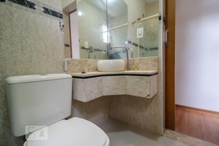 Casa de condomínio à venda com 70m², 2 quartos e 2 vagas Casa de condomínio à venda com 70m², 2 quartos e 2 vagasBanheiro